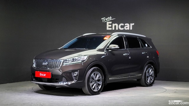Kia Sorento Дизель 2.0 2WD 2019 года из Кореи