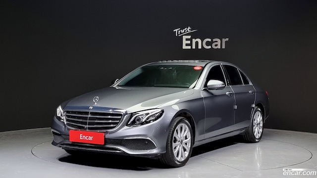Mercedes-Benz E-Class E300 4MATIC Exclusive 2020 года из Кореи