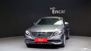 Mercedes-Benz E-Class E300 4MATIC Exclusive 2020 года из Южной Кореи
