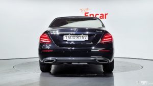 Mercedes-Benz E-Class E220d 4MATIC Exclusive 2020 года из Южной Кореи