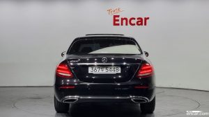 Mercedes-Benz E-Class E300 Avantgarde 2020 года из Южной Кореи