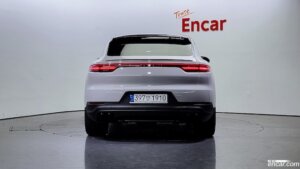 Porsche Cayenne 3.0 Coupe 2021 года из Южной Кореи