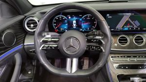 Mercedes-Benz E-Class E220d 4MATIC AMG Line 2021 года из Южной Кореи