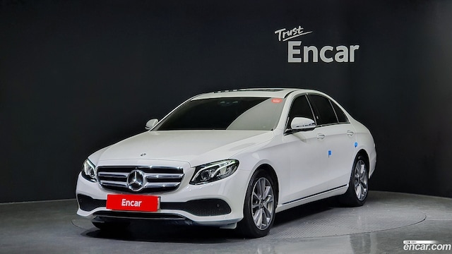 Mercedes-Benz E-Class E300 4MATIC Avantgarde 2019 года из Кореи