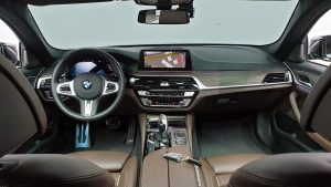 BMW 5-Series 520i M Sport 2020 года из Южной Кореи
