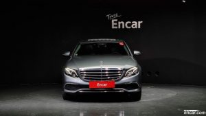 Mercedes-Benz E-Class E220d 4MATIC Exclusive 2020 года из Южной Кореи