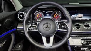 Mercedes-Benz E-Class E220d 4MATIC Exclusive 2020 года из Южной Кореи