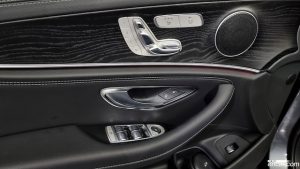 Mercedes-Benz E-Class E220d 4MATIC Exclusive 2020 года из Южной Кореи