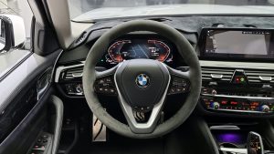 BMW 5-Series 520i Luxury 2020 года из Южной Кореи