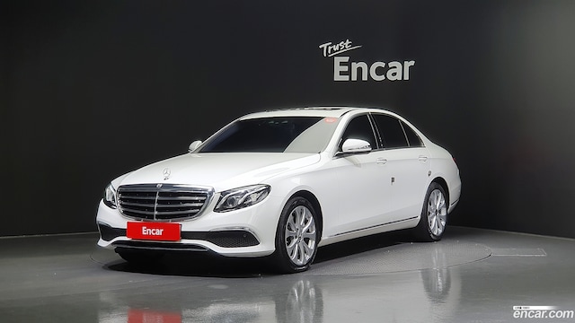 Mercedes-Benz E-Class E220d Exclusive 2019 года из Кореи