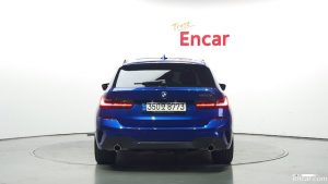 BMW 3-Series 320d Touring M Sport 2021 года из Южной Кореи