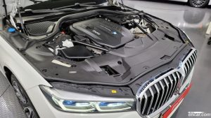 BMW 7-Series 730Ld xDrive M Sport 2020 года из Южной Кореи