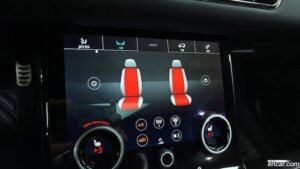 Land Rover Range Rover Evoque D180 R-Dynamic SE 2020 года из Южной Кореи