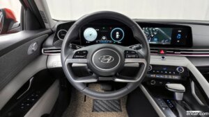 Hyundai AVANTE 1.6 2021 года из Южной Кореи