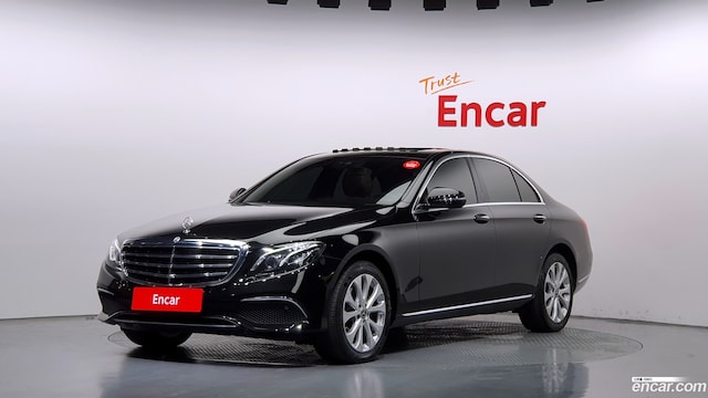 Mercedes-Benz E-Class E220d 4MATIC Exclusive 2019 года из Кореи