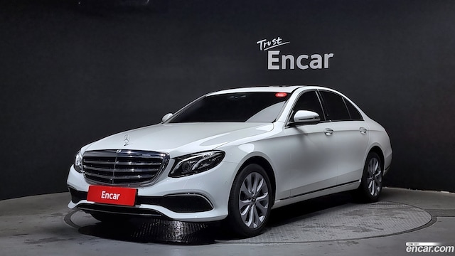 Mercedes-Benz E-Class E300 4MATIC Exclusive 2019 года из Кореи