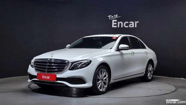 Mercedes-Benz E-Class E300 4MATIC Exclusive 2019 года из Кореи
