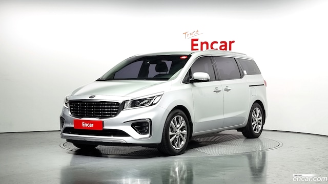 Kia Carnival Бензин 9-Seater Noblesse 2019 года из Кореи