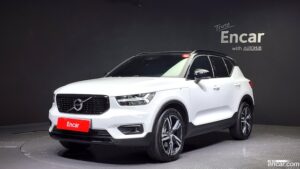 Volvo XC40 T4 R-디자인 2020 года из Южной Кореи