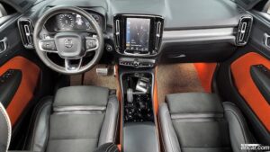 Volvo XC40 T4 R-디자인 2020 года из Южной Кореи