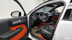 Volvo XC40 T4 R-디자인 2020 года из Южной Кореи