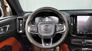 Volvo XC40 T4 R-디자인 2020 года из Южной Кореи