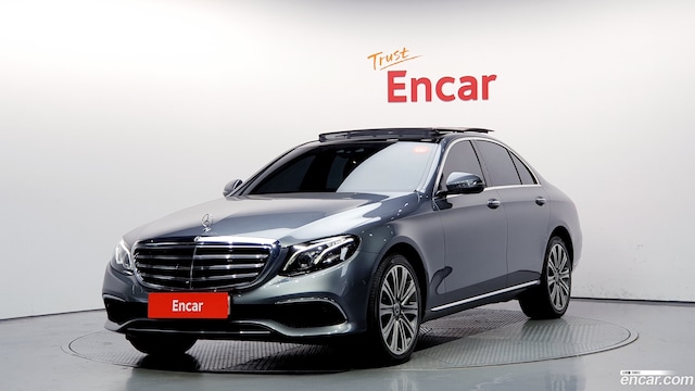 Mercedes-Benz E-Class E400 4MATIC Exclusive 2019 года из Кореи