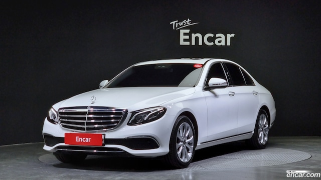 Mercedes-Benz E-Class E220d Exclusive 2019 года из Кореи