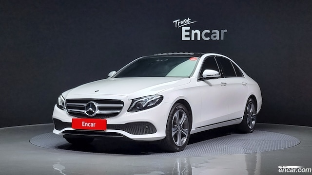 Mercedes-Benz E-Class E220d Avantgarde 2019 года из Кореи