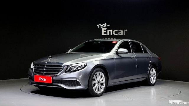 Mercedes-Benz E-Class E220d Exclusive 2019 года из Кореи