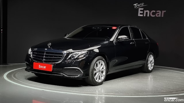 Mercedes-Benz E-Class E300 4MATIC Exclusive 2019 года из Кореи