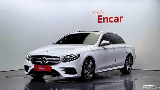 Mercedes-Benz E-Class E300 AMG Line 2019 года из Кореи
