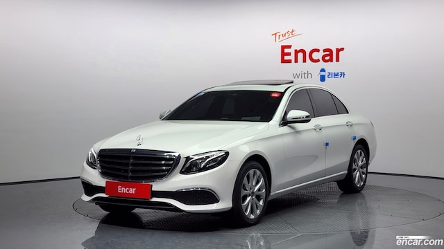 Mercedes-Benz E-Class E220d 4MATIC Exclusive 2019 года из Кореи