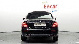 Mercedes-Benz E-Class E250 Avantgarde 2020 года из Южной Кореи