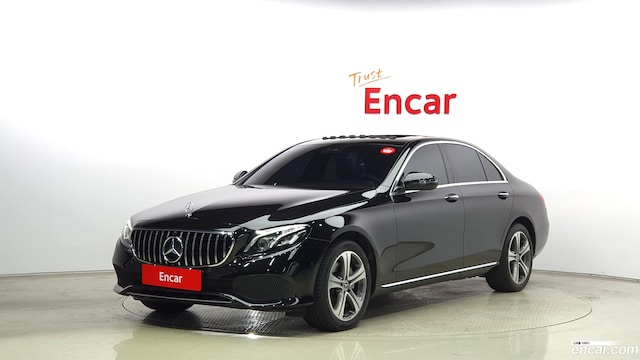 Mercedes-Benz E-Class E220d Avantgarde 2019 года из Кореи