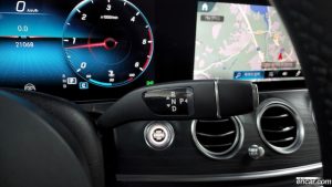 Mercedes-Benz E-Class E220d 4MATIC AMG Line 2021 года из Южной Кореи