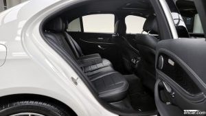 Mercedes-Benz E-Class E220d 4MATIC AMG Line 2021 года из Южной Кореи
