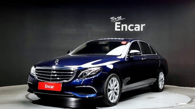 Mercedes-Benz E-Class E220d 4MATIC Exclusive 2019 года из Кореи