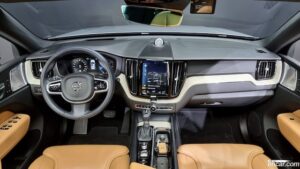 Volvo XC60 D5 Inscription 2020 года из Южной Кореи