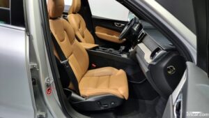 Volvo XC60 D5 Inscription 2020 года из Южной Кореи