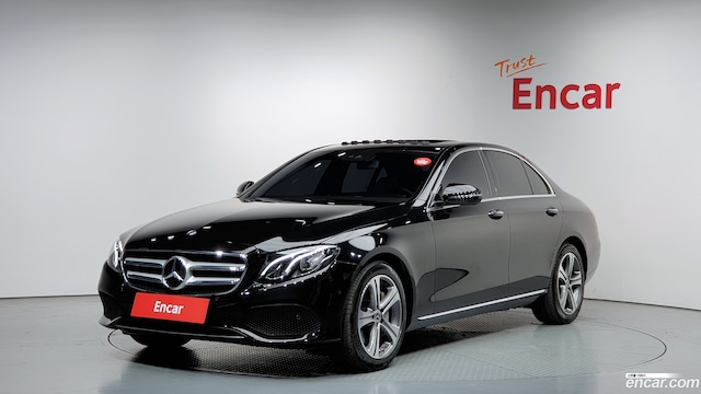 Mercedes-Benz E-Class E300 Avantgarde 2019 года из Кореи