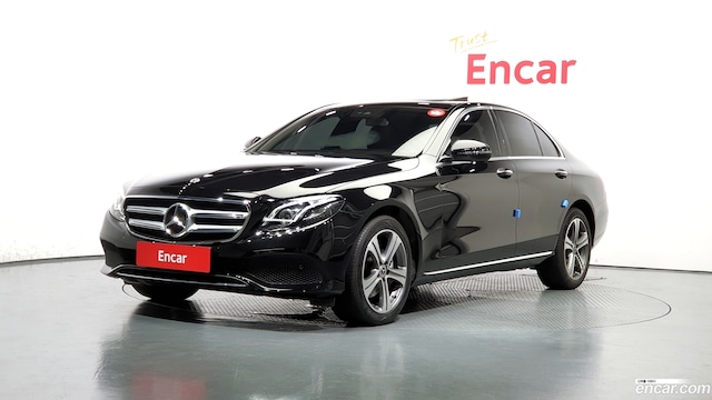 Mercedes-Benz E-Class E220d Avantgarde 2019 года из Кореи
