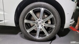 Volvo XC60 D5 Inscription 2020 года из Южной Кореи