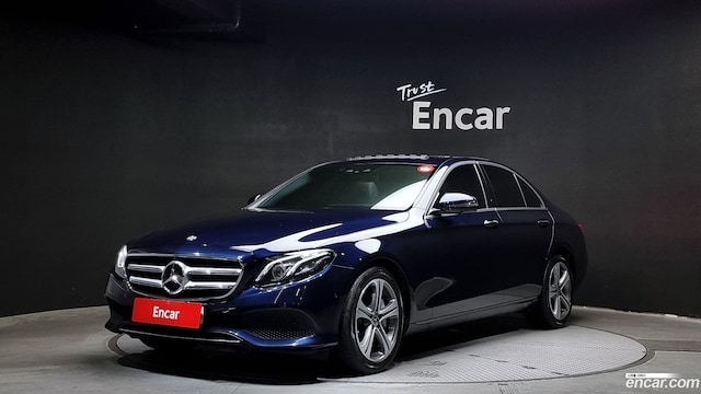 Mercedes-Benz E-Class E300 4MATIC Avantgarde 2019 года из Кореи
