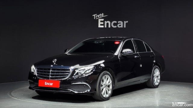 Mercedes-Benz E-Class E220d 4MATIC Exclusive 2019 года из Кореи