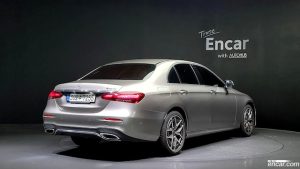 Mercedes-Benz E-Class E220d 4MATIC AMG Line 2021 года из Южной Кореи