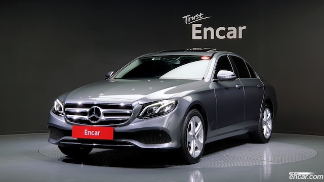 Mercedes-Benz E-Class E220d Avantgarde 2019 года из Кореи