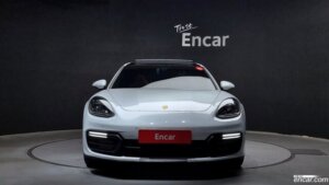 Porsche Panamera 4.0 GTS 2020 года из Южной Кореи