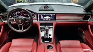 Porsche Panamera 4.0 GTS 2020 года из Южной Кореи