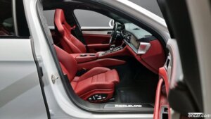 Porsche Panamera 4.0 GTS 2020 года из Южной Кореи